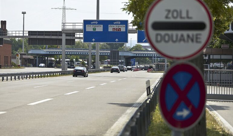 Almanya yarın sabahtan itibaren İsviçre,  Avusturya ve Fransa ile Sınırları kapatıyor.