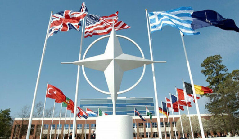 Türkiye ve Yunanistan heyetleri NATO toplantısında bir araya geliyor
