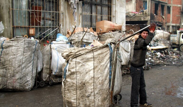 UNICEF: koronavirüs nedeniyle yoksulluk içinde yaşayan çocuk sayısı arttı