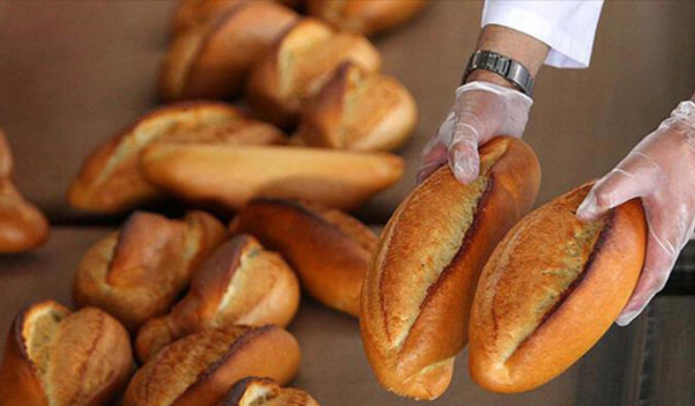 İki yumurta bir ekmek! Şanslıysan kahvede  içersin!