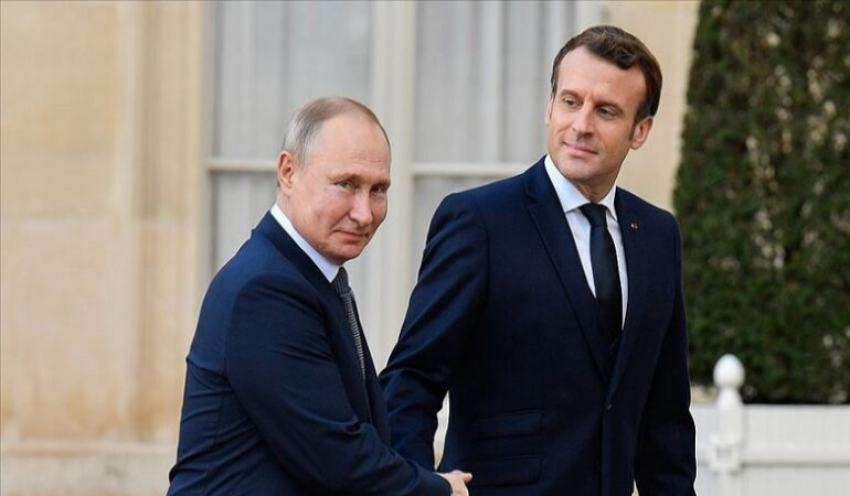 Macron ve Putin’den Karabağ için ateşkes çağrısı