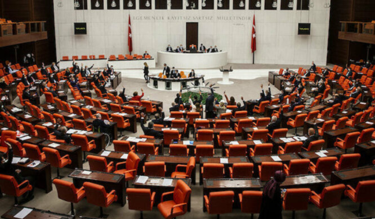 ‘Deprem araştırma komisyonu’ önergesi TBMM’de kabul edildi