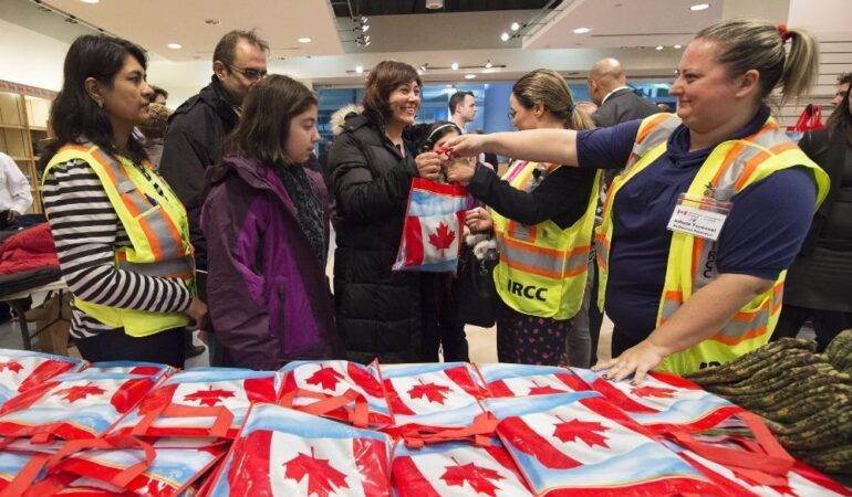 Kanada 3 yılda 1 milyonun üzerinde göçmene kapılarını açacağını duyurdu