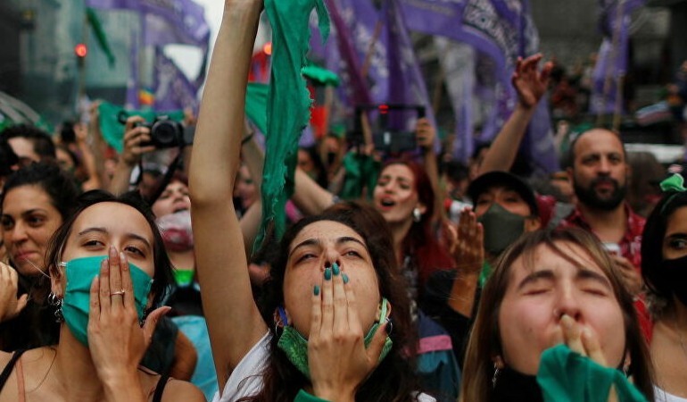 Nüfus çoğunluğu dindar olan Arjantin’de tarihi adım: Kürtaj hakkı yasallaştı
