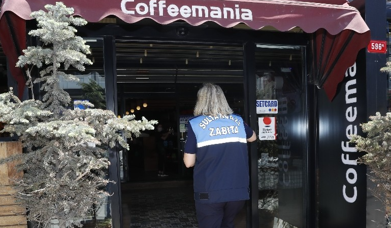 Prof. Recep Tekin: “Kapalı ortamda 4 saat kalındığında maske de takılsa virüs bulaşıyor”
