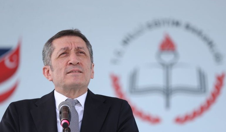 Ziya Selçuk’tan açıklama: Okullarda yüz yüze sınavlar ertelendi