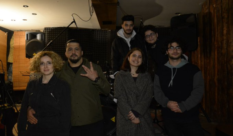 Fuat Ergin’den Boğaziçi öğrencilerine şarkılı destek