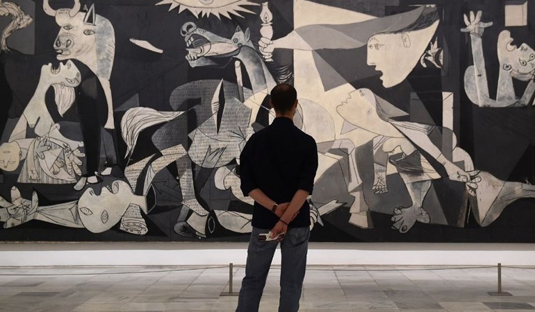 Rockefeller istedi, Picasso’nun ‘Guernica’ isimli eseri BMGK’deki yerinden kaldırıldı