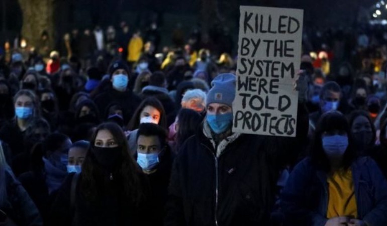 Londra’da kadın cinayetine karşı toplananlara polis müdahalesi tepki topladı