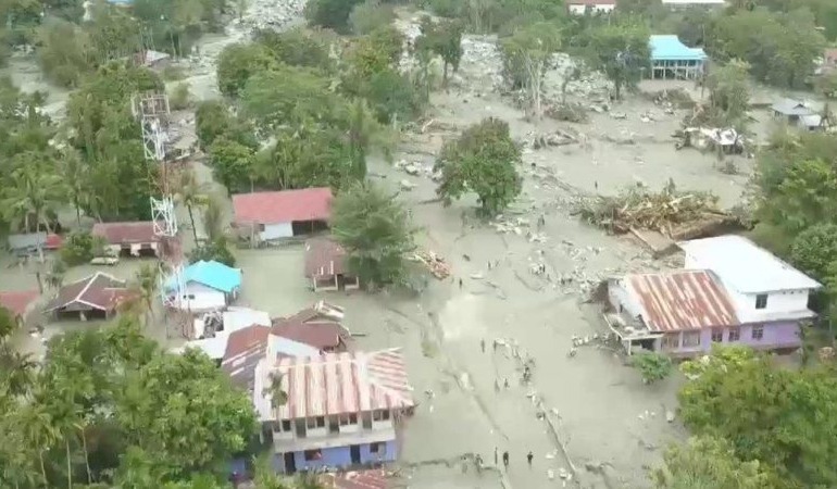 Endonezya ve Doğu Timor sel felaketlerinde ölü sayısı 155’e ulaştı