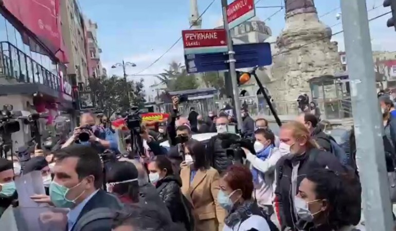 Sağlık emekçilerinin ‘Ölümleri durdurun’ eylemine polis müdahalesi!