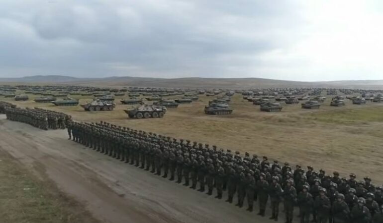 ‘Ukrayna sınırında 150 bin Rus askeri var’