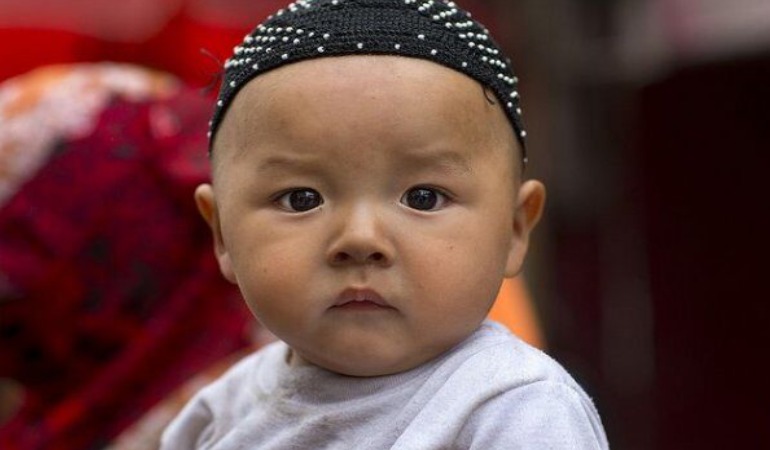 Çin’in zorla doğum kontrolü ve kısırlaştırma uyguladığı Sincan’da nüfus azaldı