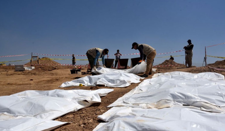 Irak’ta toplu mezar: IŞİD’in katlettiği 123 kişiye ait kalıntılar bulundu
