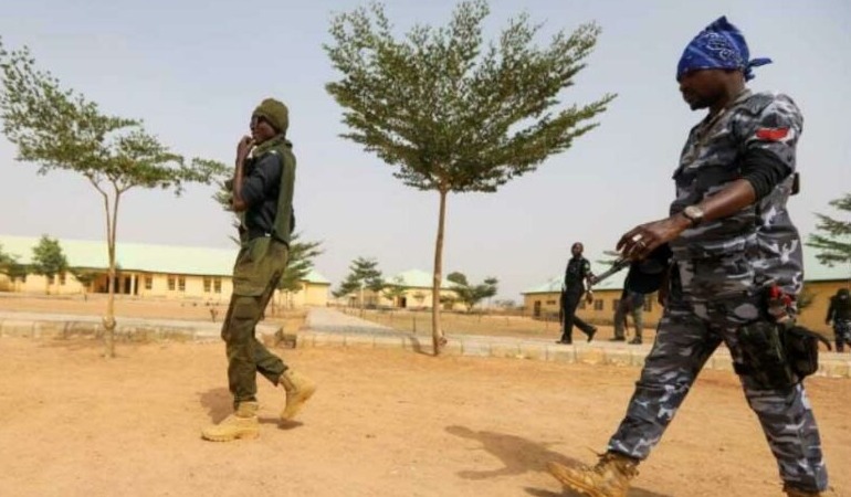 Nijerya’da okul baskını: 5’i öğretmen 80 kişi kaçırıldı