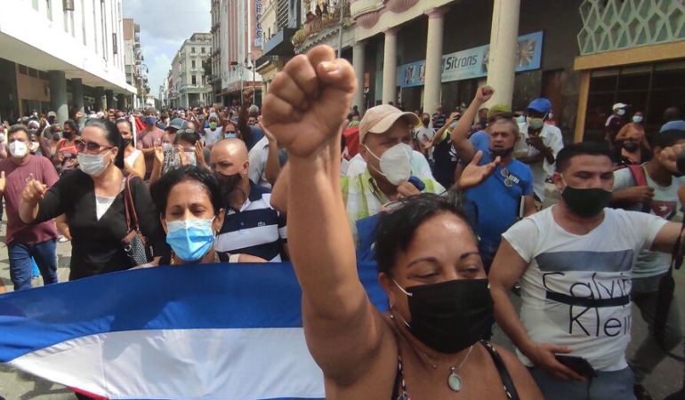 Küba’da halk, gıda kuyruklarına karşı protestolarına devam ediyor