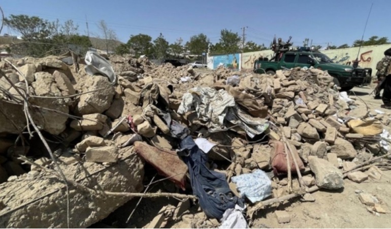 Afganistan Savunma Bakanı’nın evi önünde bombalı saldırı