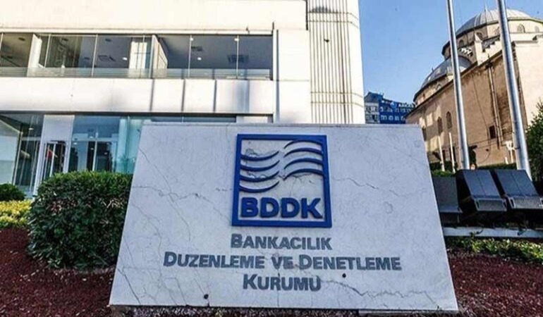 BDDK,dan yazarımız ekonomist Mustafa Sönmez’in de aralarında bulunduğu 21 kişi hakkında suç duyurusu…