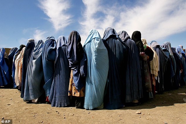 Afgan Burkasına ABD Yaptırımı