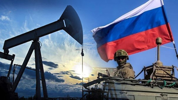 Petrol Ambargosunda Kafalar Karışık