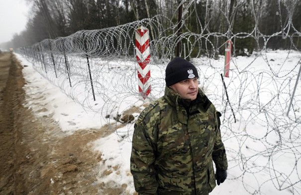 Göçmen Engelleyici Belarus Sınır Duvarı Tamamlandı