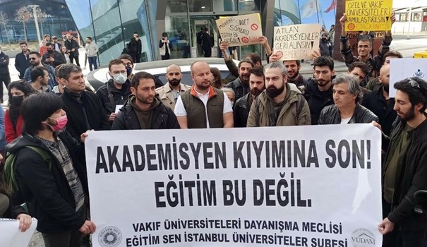 Eşit İşe Eşit Ücret İsteyen Akademisyenlere İşe İade Kararı