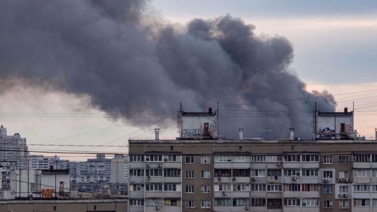 Rusya, Kiev ve diğer şehirleri vuruyor