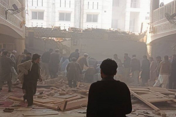 Pakistan’da intihar saldırısı 30’a yakın ölü, çok sayıda yaralı