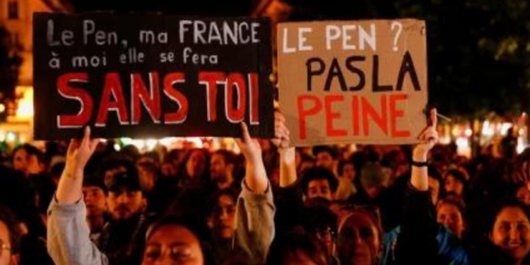 Fransa’da aşırı sağa karşı protestolar artıyor