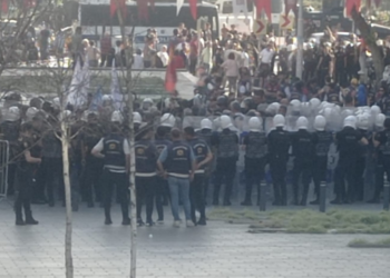 Şişhane’de Hakkari kayyum eylemi: “Kayyum rejimini tanımıyoruz.”