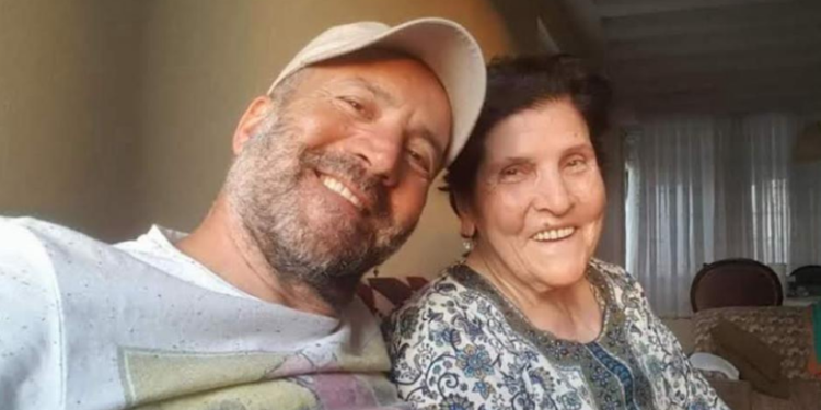 Memet Sönmez’in annesi Nezahat Sönmez hayatını kaybetti