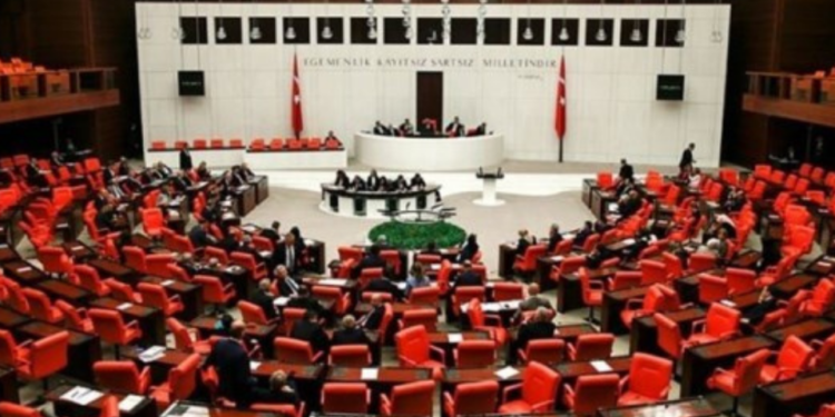 TBMM Genel Kurulu’nda CHP’nin TUSAŞ’a yönelik saldırının araştırılması önerisi reddedildi