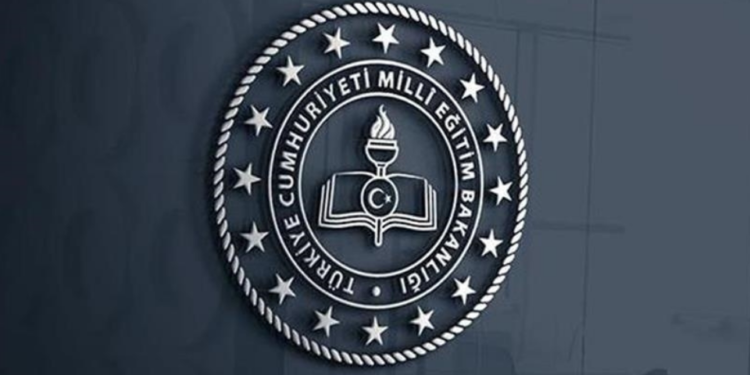 Milli Eğitim Bakanlığı okul kıyafet yönetmeliğinde değişiklik yaptı