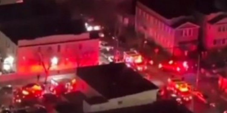 New York’ta Amazura kulübünde silahlı saldırı: 10 kişi yaralandı