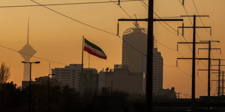 İran’da “casusluk” şüphesiyle gözaltına alınan İsviçre vatandaşı intihar etti