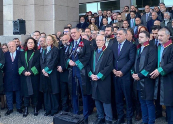 İstanbul Barosu’ndan Hâkim ve Savcılara Çağrı: “Hukuksuzlukla Mücadele Edin”