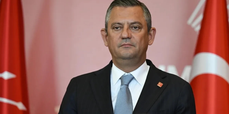 Özgür Özel’den olağanüstü toplantı sonrası açıklama yaptı