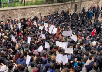 İstanbul Üniversitesi öğrencilerinden Ekrem İmamoğlu olaylarına ilişkin açık mektup