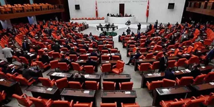 TBMM’ye 9 milletvekili için 13 dokunulmazlık dosyası sevk edildi