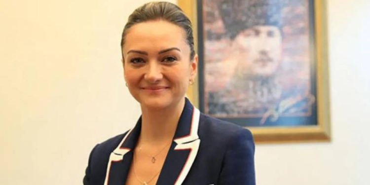 İmamoğlu’nun Özel Kalem Müdürüne ikinci el araç ve para transferi sorusu