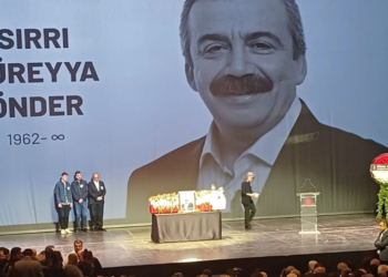 Sırrı Süreyya Önder son yolculuğuna uğurlandı