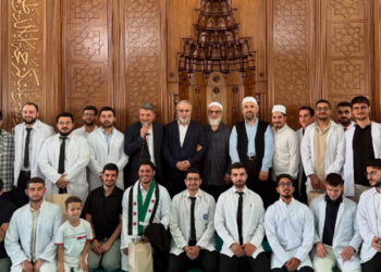 Gülhane Tıp Fakültesi mezuniyet töreni camide yapıldı: Tartışmalı ilahiyatçılardan nasihat