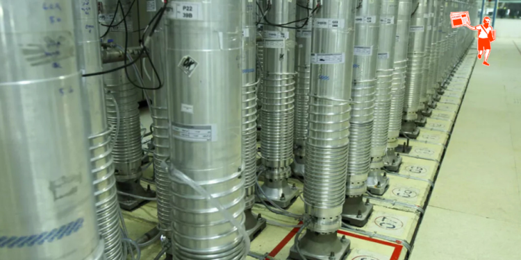 Natanz Nükleer Tesisinde radyasyon ve kimyasal Sızıntı: UAEK saldırı sonrası uyardı