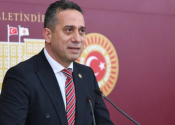 Ali Mahir Başarır’dan İzmir Operasyonuna tepki: “Bu Düpedüz Siyasi Operasyon”