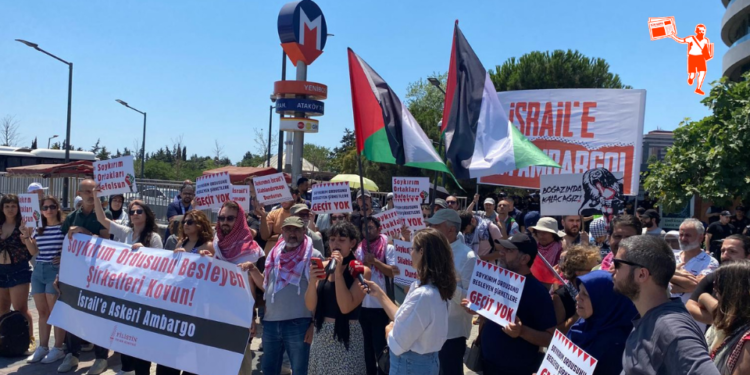 IDEF 2025 protestosuna polis ablukası