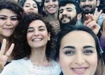 Suruç Katliamı anmasında gözaltına alınan 18 genç adliyeye sevk ediliyor