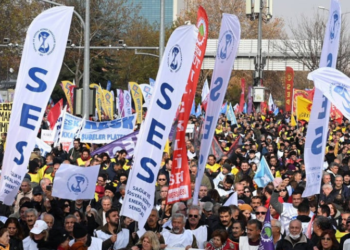 Memurlar pazartesi iş bırakıyor: Üç konfederasyon ortak karar aldı