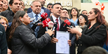 CHP İstanbul İl Başkanı Özgür Çelik yeniden mazbatasını aldı: “Mücadelemiz Demokrasi İçin”