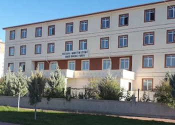 Kayseri’de öğrenci yurdunda dehşet: 15 yaşındaki çocuk soğuk hava deposuna kilitlenip işkenceye uğradı