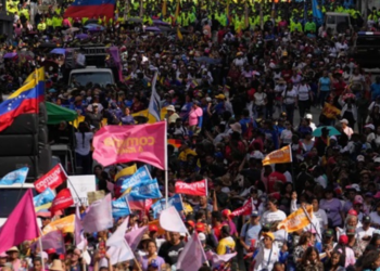 Caracas’ta Maduro protestosu: Binlerce kişi serbest bırakılmasını talep etti